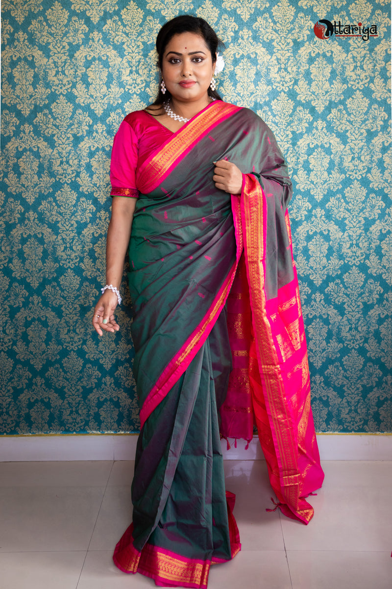Mayurkonthi kanchipuram Saree