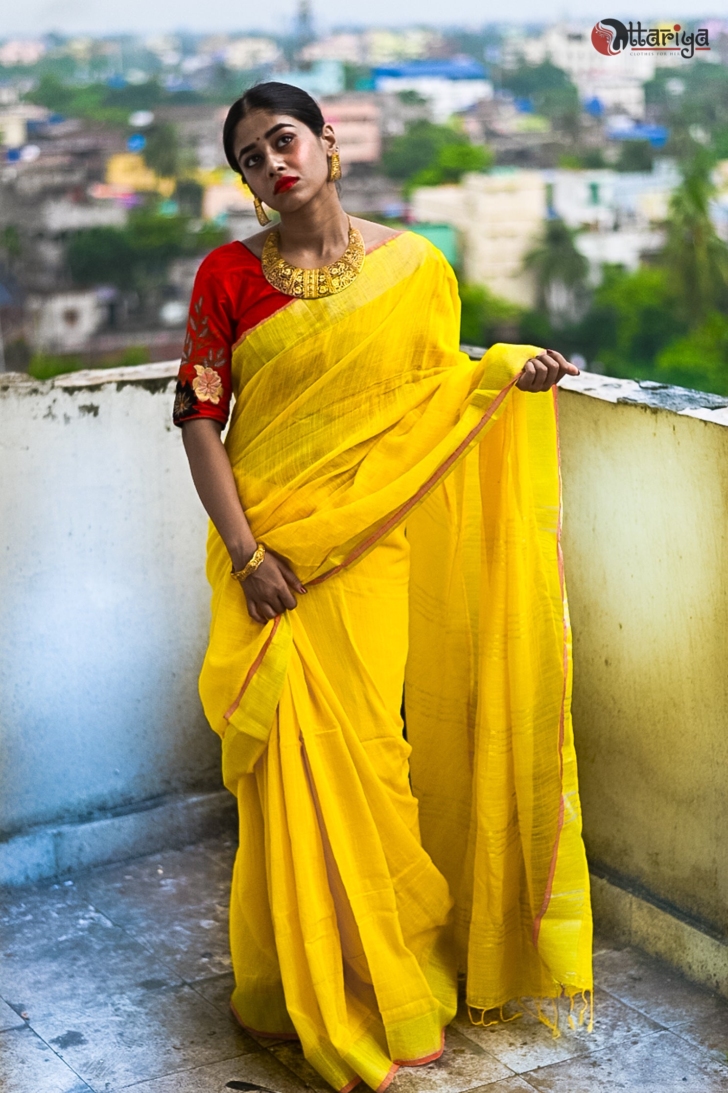 Golden Linen Saree - Uttariya