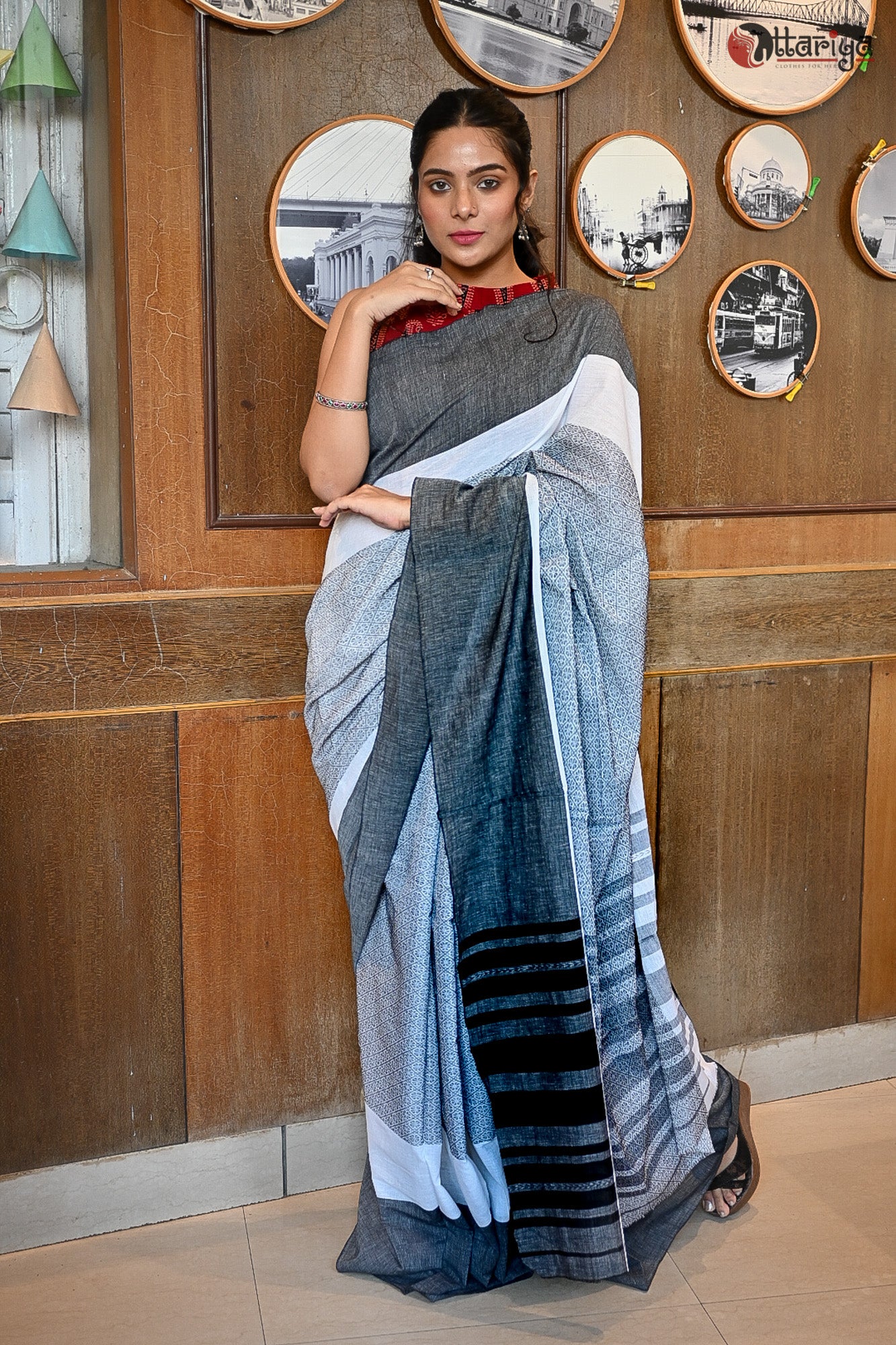 Tanchoi saree in white and black - Uttariya