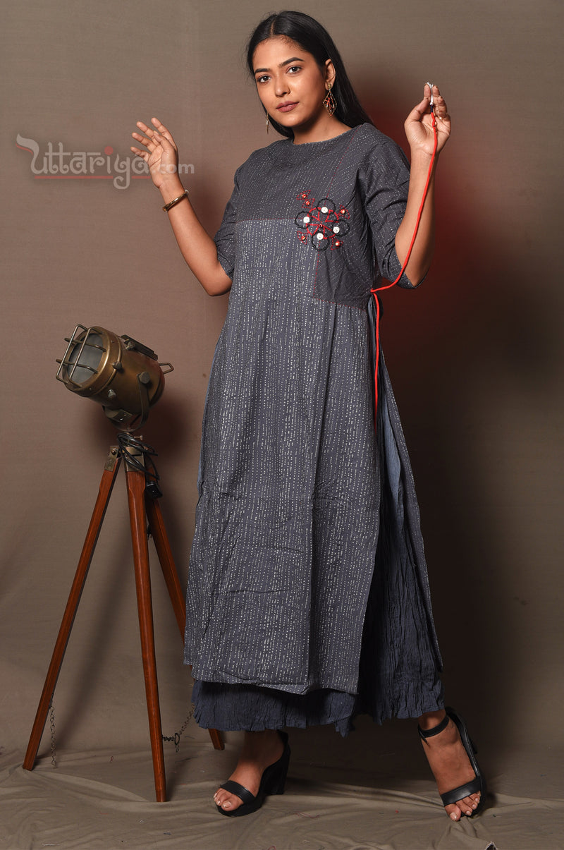 dress - Uttariya